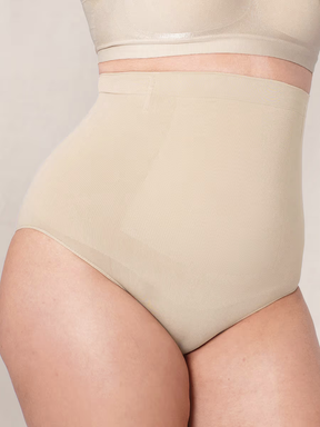 Compre 2 Leve 4: Calcinha Modeladora Lisa